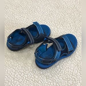 Circo Toddler Sandals Size 9
Blue Leather Open Toe with Velcro Rubber Soles Kids